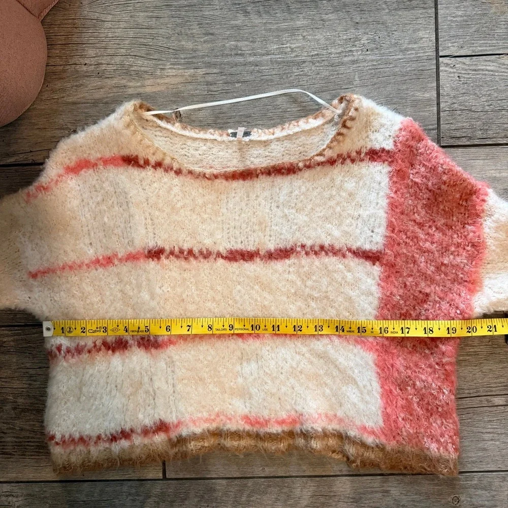 Free People Champagne Dream Comb Fuzzy Striped Cropped Sweater XS OB1530920